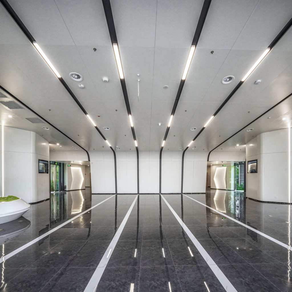 1_0017_Commercial Lights